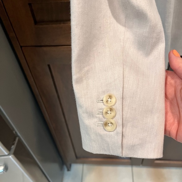 Beige or oatmeal coloured suiting blazer - Picture 3 of 8